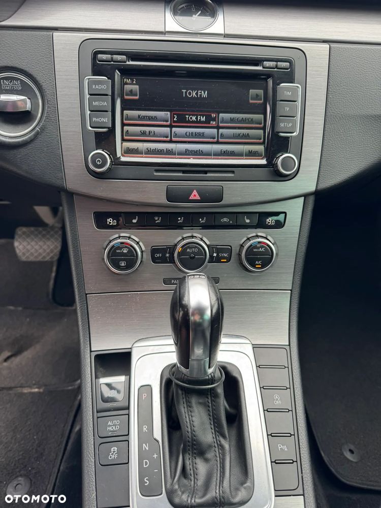 Volkswagen Passat 2.0 TDI DPF DSG 4Motion R-Line Edition Plus - 20