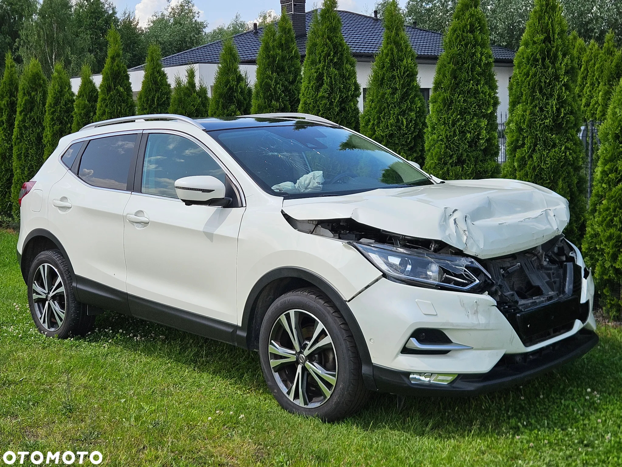 Nissan Qashqai 1.6 dCi Xtronic TEKNA - 4