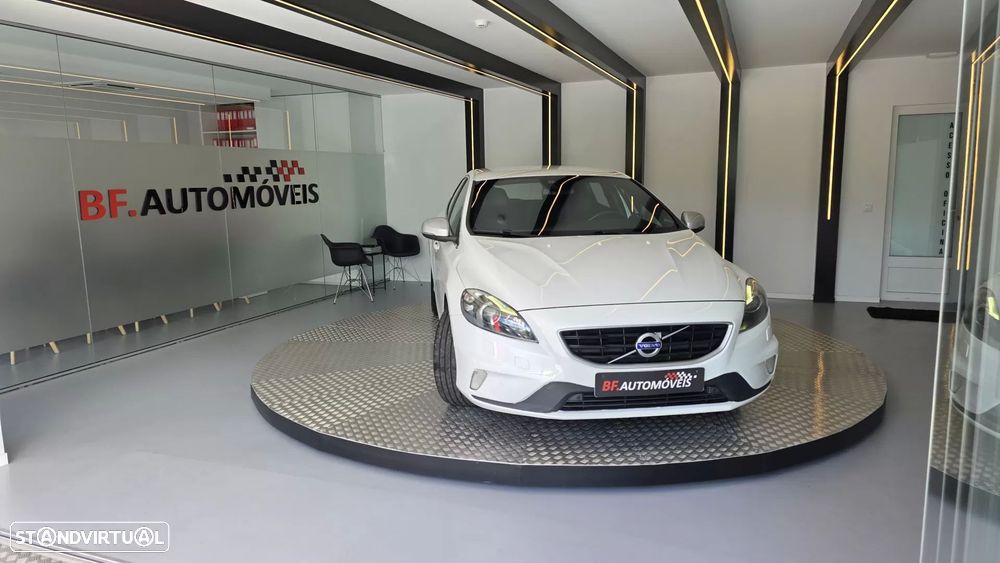 Volvo V40 2.0 D2 R-Design - 5