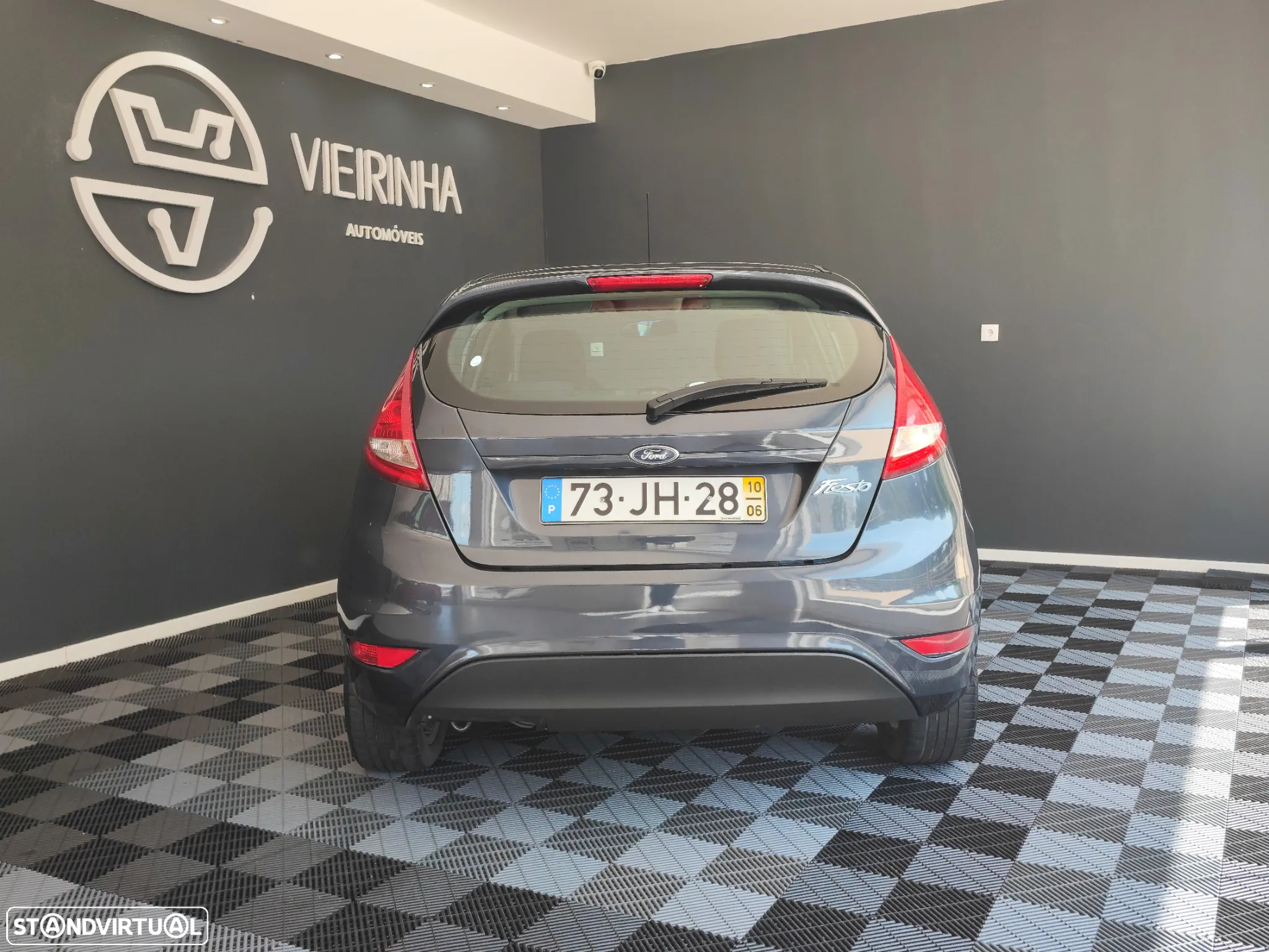 Ford Fiesta 1.25 Techno - 13