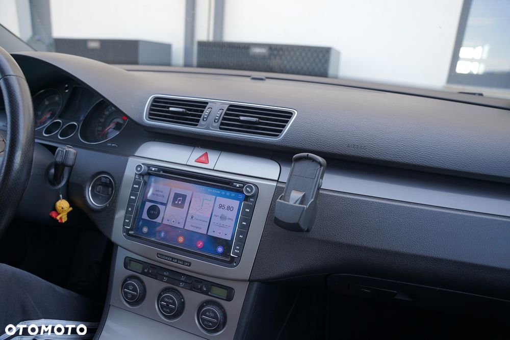 Volkswagen Passat 2.0 TDI DPF Comfortline - 12