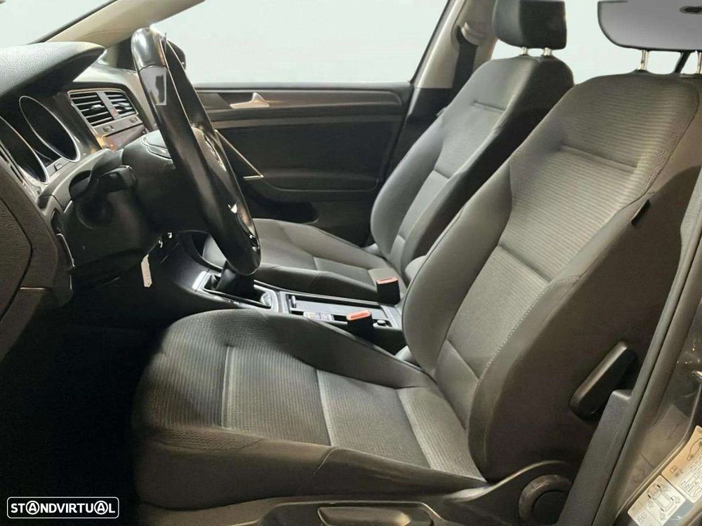 VW Golf Variant 1.6 TDi Confortline - 14