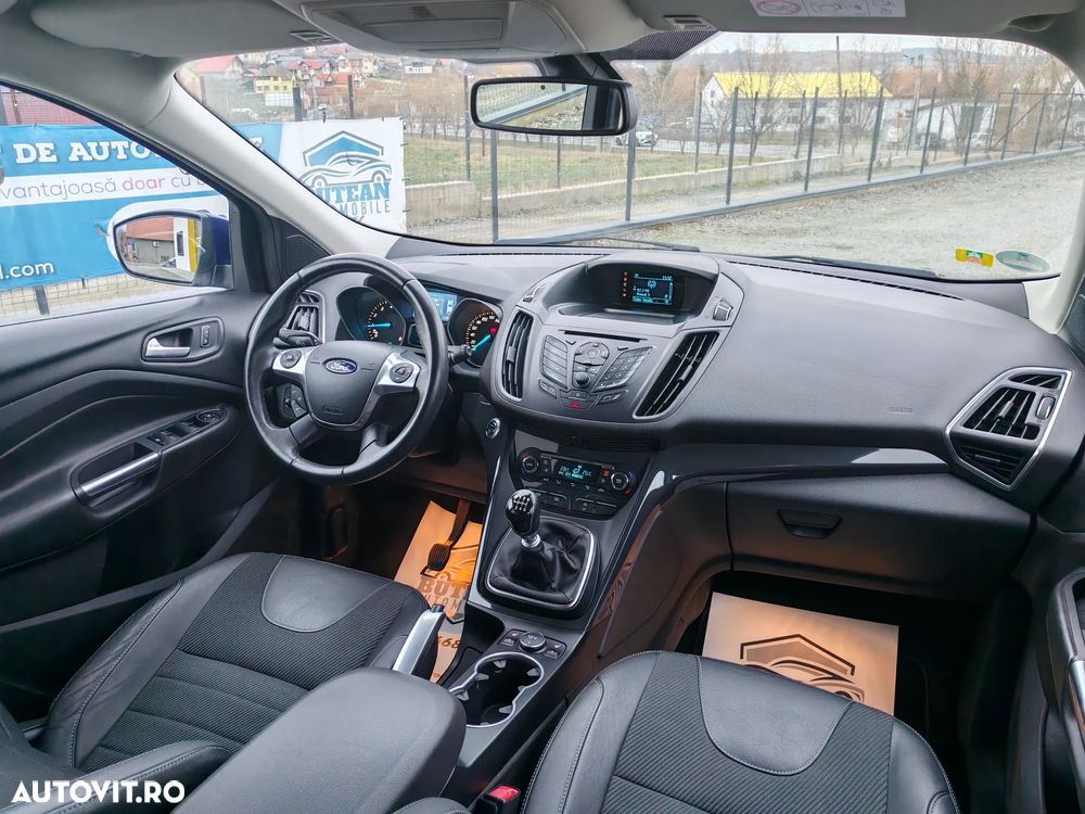 Ford Kuga 1.6 EcoBoost 2x4 Titanium - 6