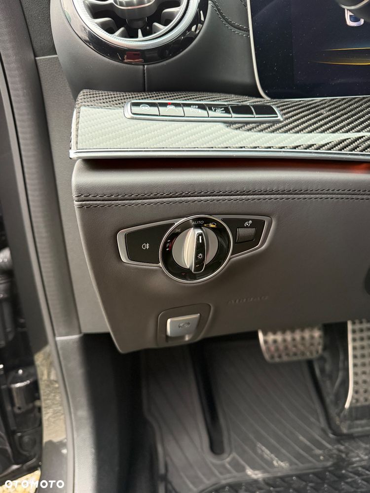 Mercedes-Benz AMG GT - 13