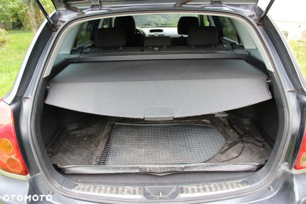 Toyota Avensis 2.0 VVT-i Prestige Premium - 11