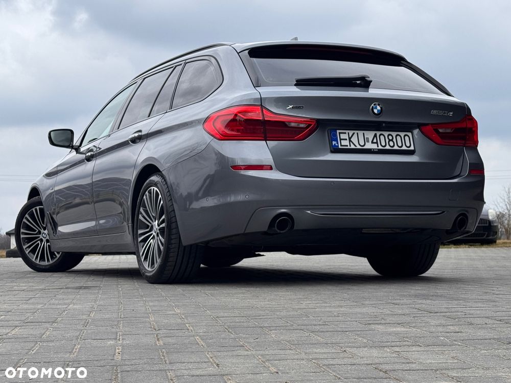 BMW Seria 5 520d xDrive Sport Line sport - 39