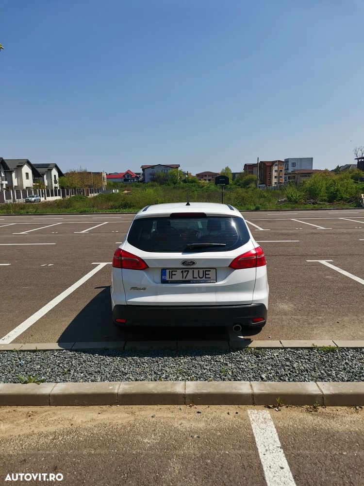 Ford Focus - 11