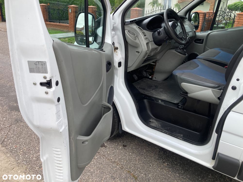 Renault Trafic - 10