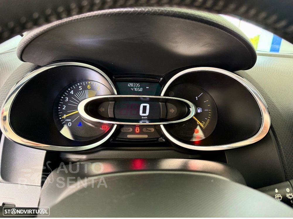 Renault Clio Break 1.2 16V Confort - 11