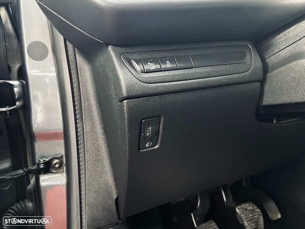 Peugeot 208 1.2 VTi SE Style - 19