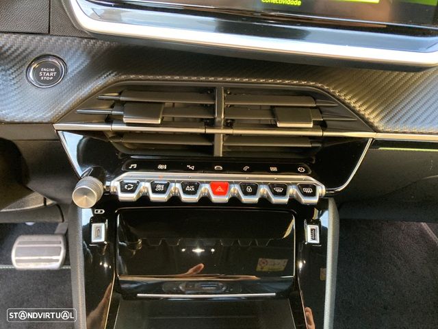 Peugeot 2008 1.5 BlueHDi GT Pack EAT8 - 29