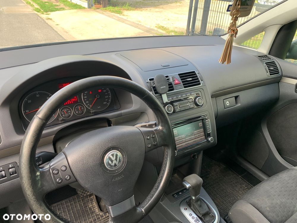 Volkswagen Touran 1.9 TDI DSG Trendline - 17