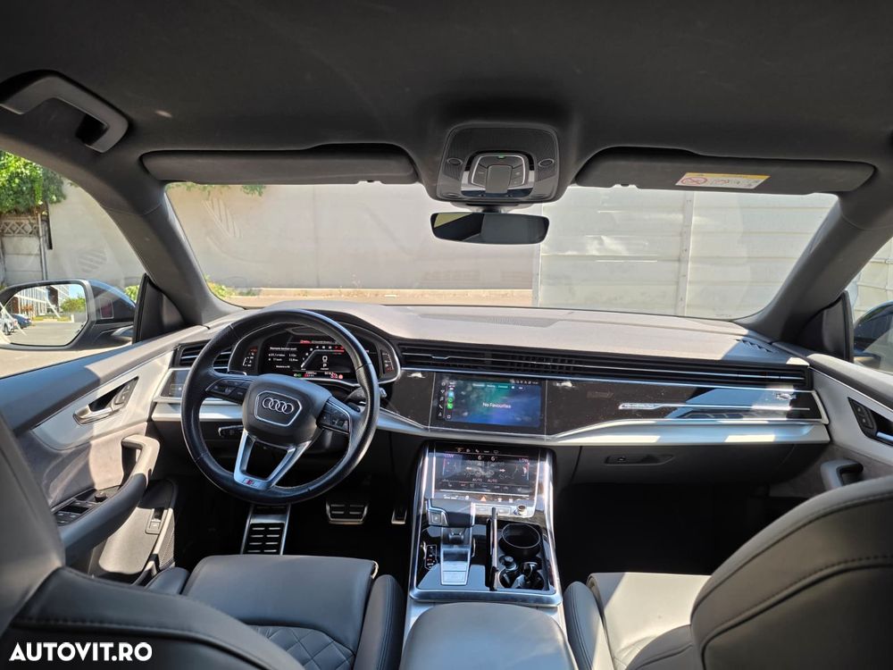 Audi Q8 - 10