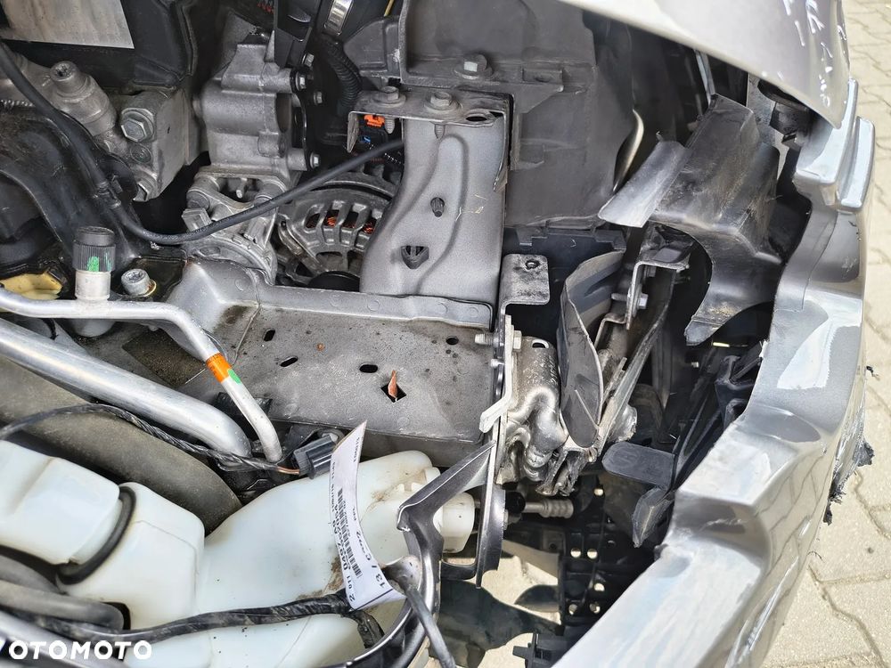 Peugeot 2008 - 6