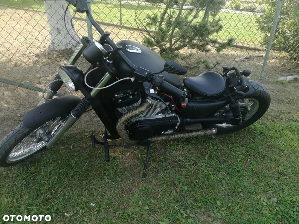 Suzuki Intruder - 4