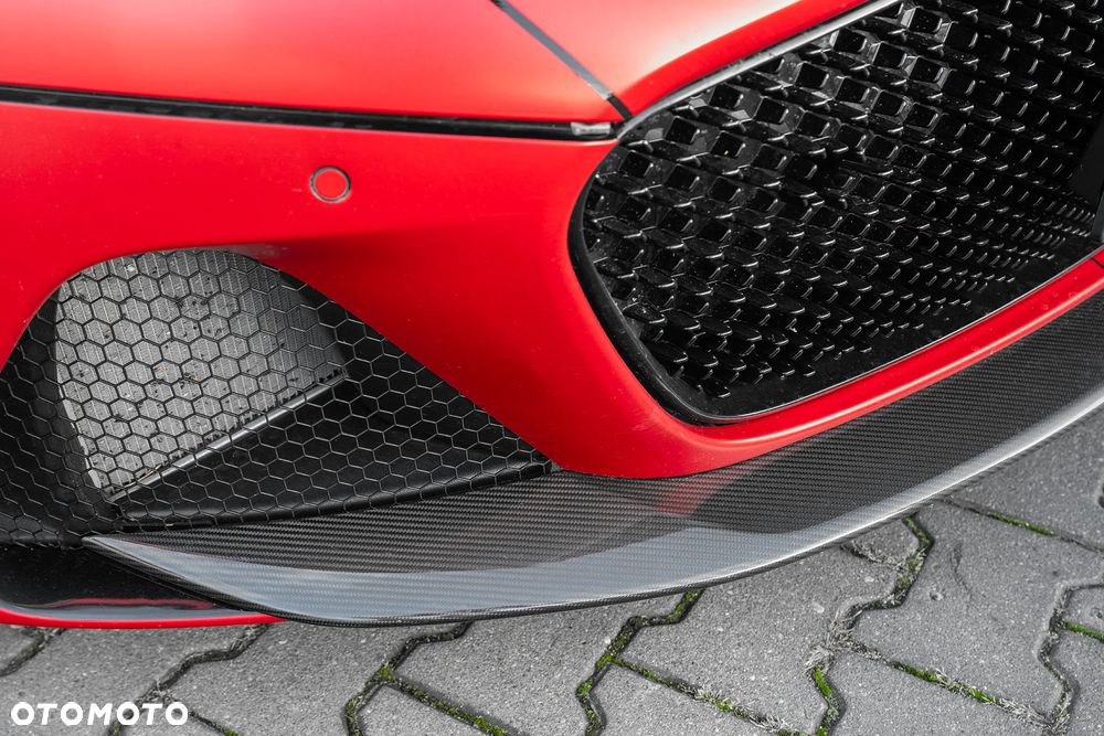 Aston Martin DBS - 13