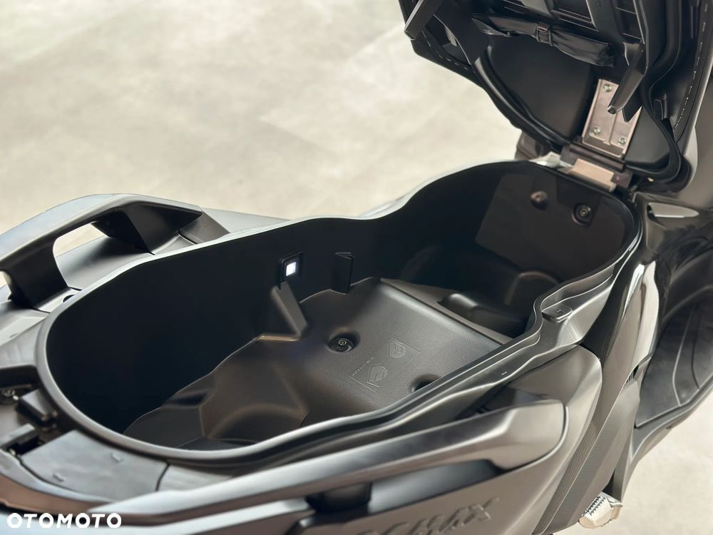 Yamaha X-max - 13
