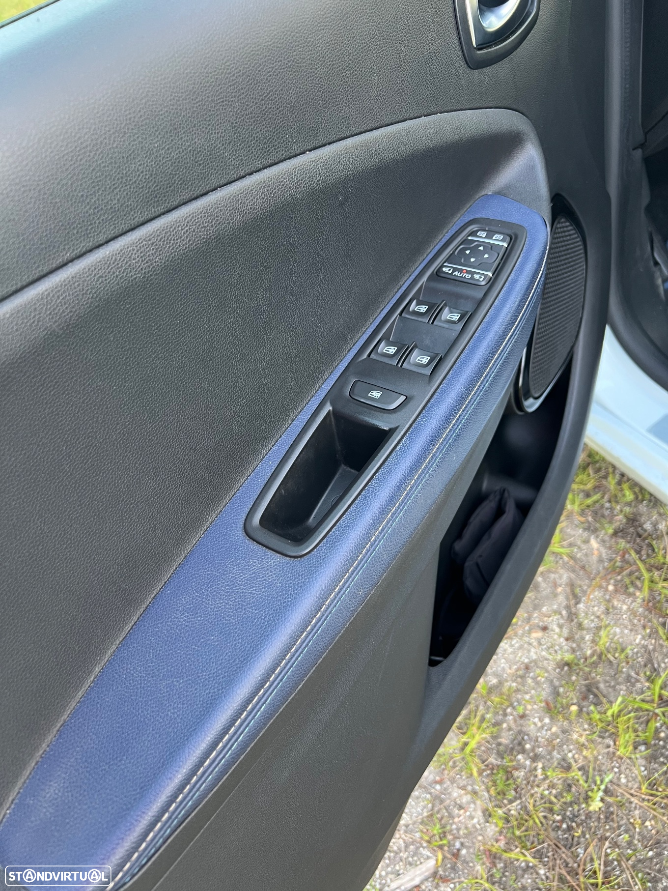 Renault Zoe (c/ Bateria) EV50 135hp Riviera - 18