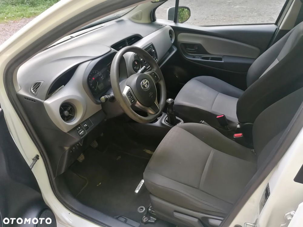 Toyota Yaris 1.0 Premium - 14