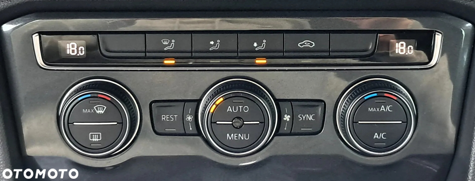Volkswagen Tiguan - 19