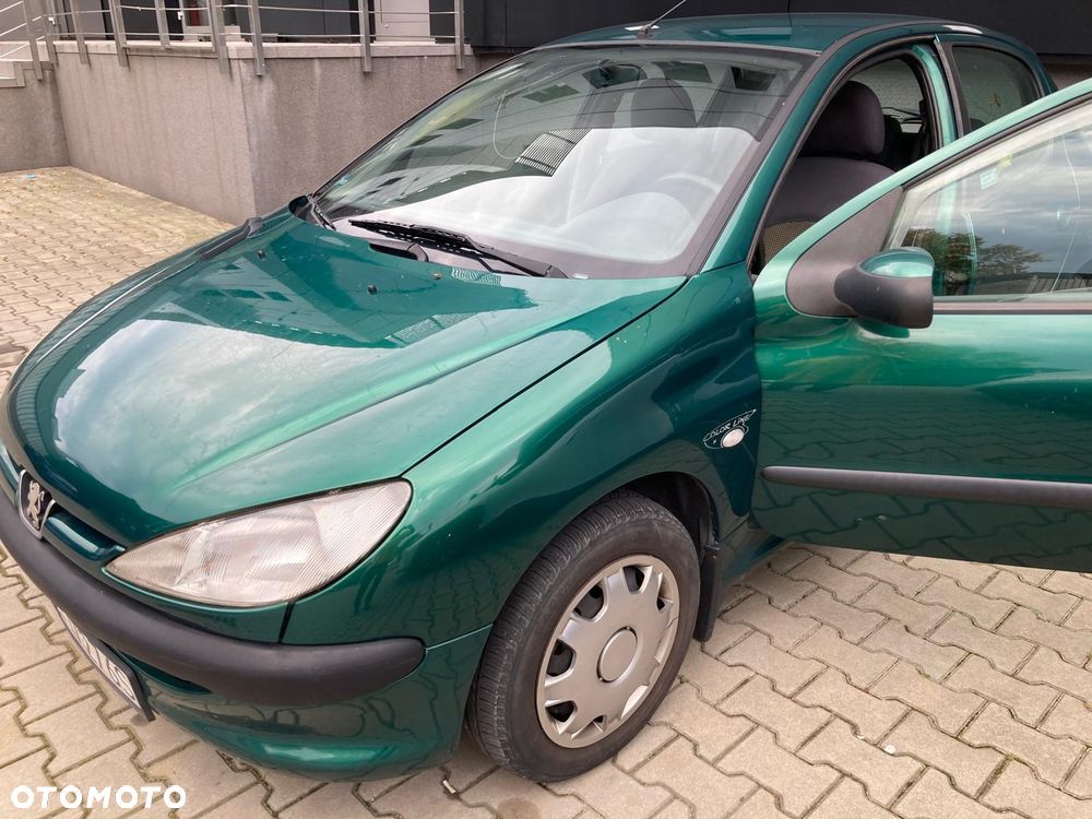 Peugeot 206 - 1