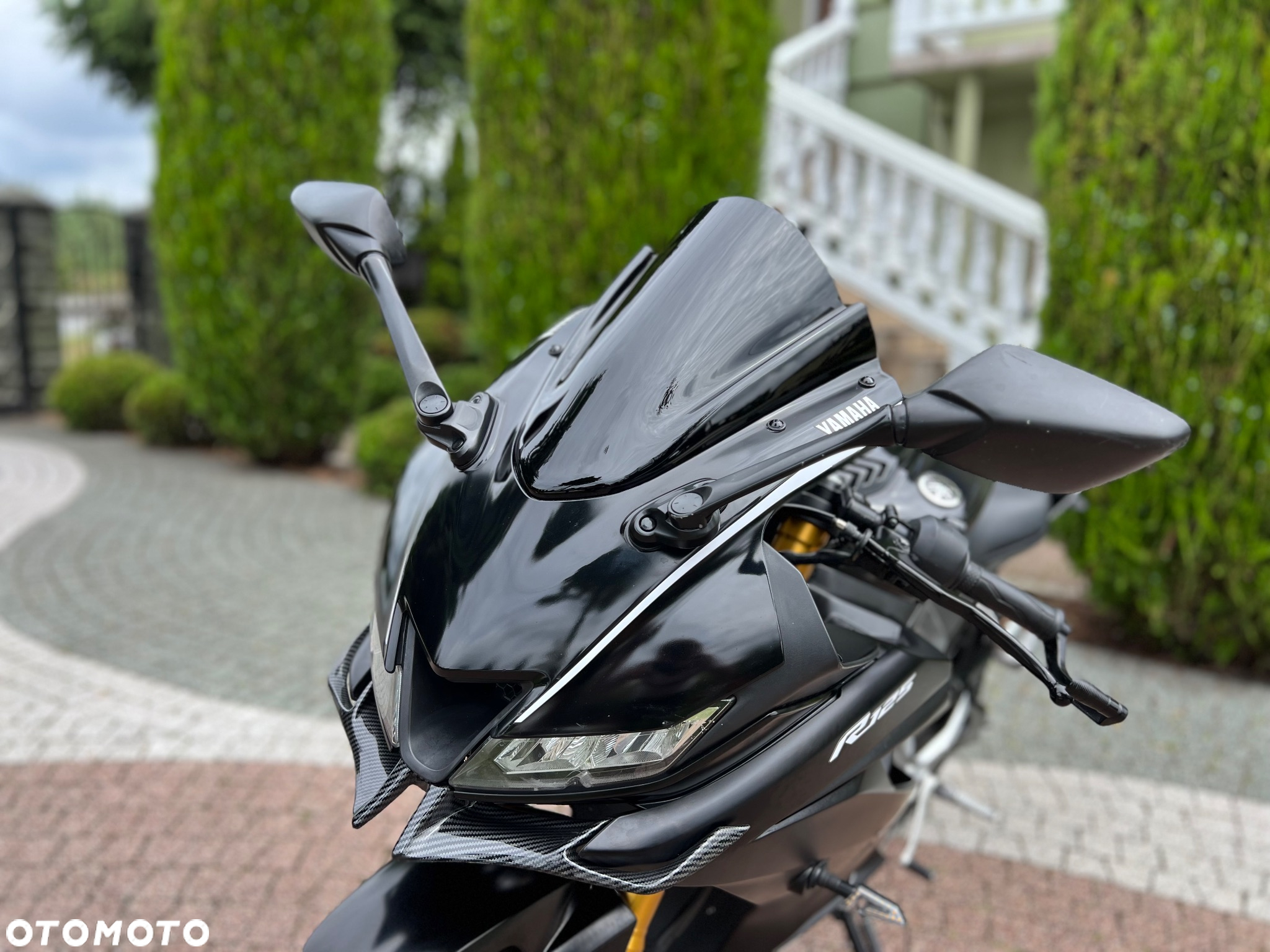 Yamaha YZF - 26