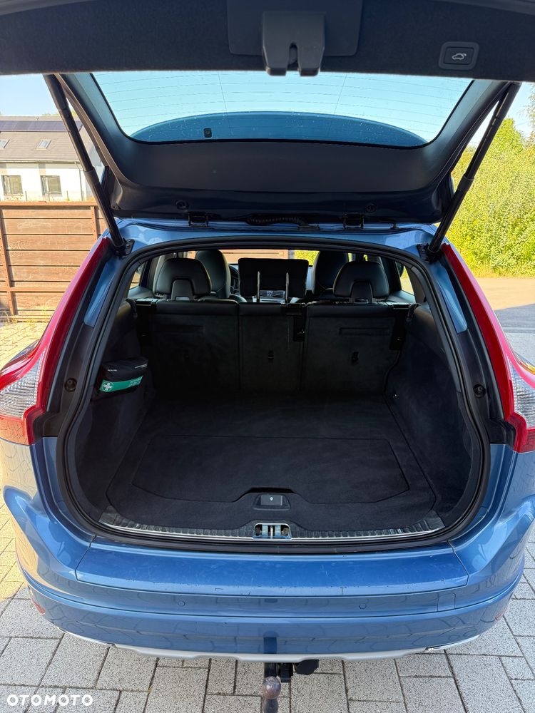 Volvo XC 60 D4 AWD Summum - 11