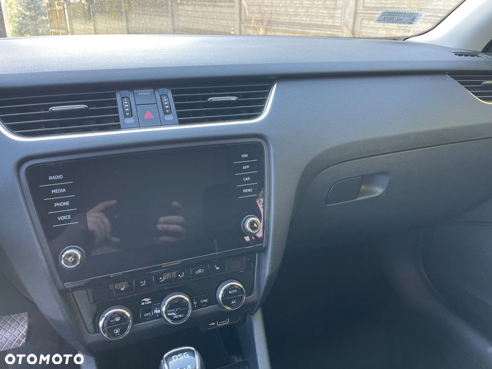 Skoda Octavia 2.0 TDI SCR 4x4 Ambition DSG - 9