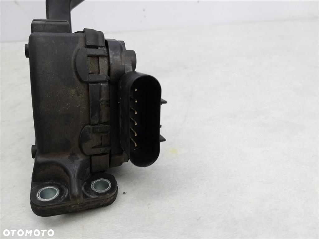 Potencjometr gazu pedał Ford Fusion 2002-2012 1,4 D 2S61-9F836-AA 6 PIN - 4