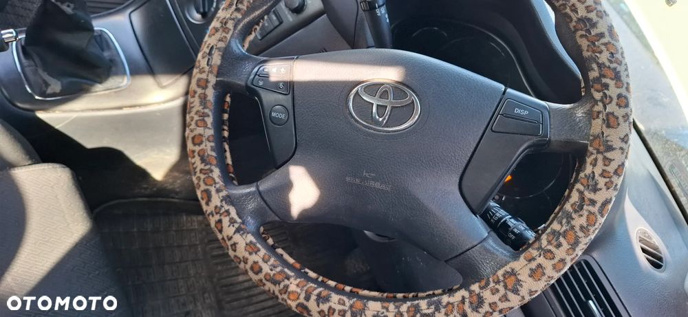 Toyota Avensis T25 na części - 2
