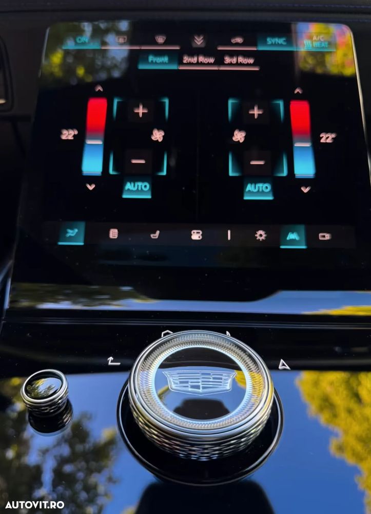Cadillac Escalade - 21