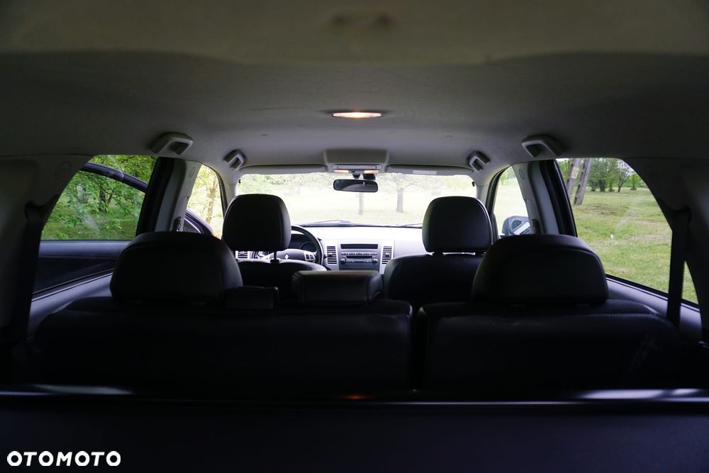 Mitsubishi Outlander 2.0 Intense 2WD - 10