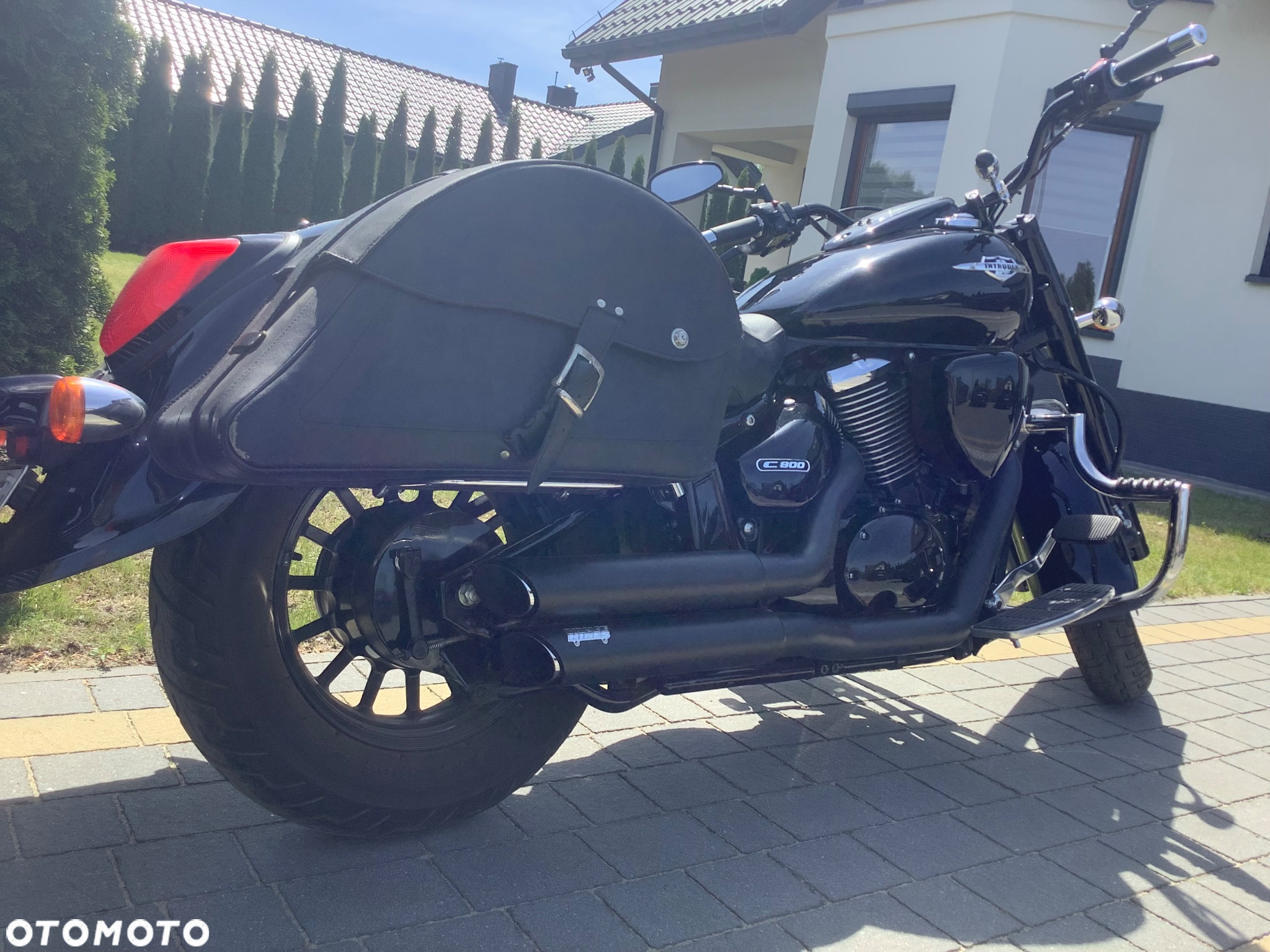Suzuki Intruder - 4