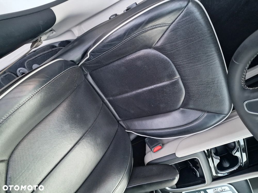 Chrysler Pacifica - 17