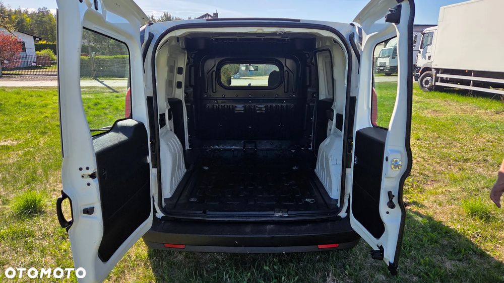 Opel Combo - 8