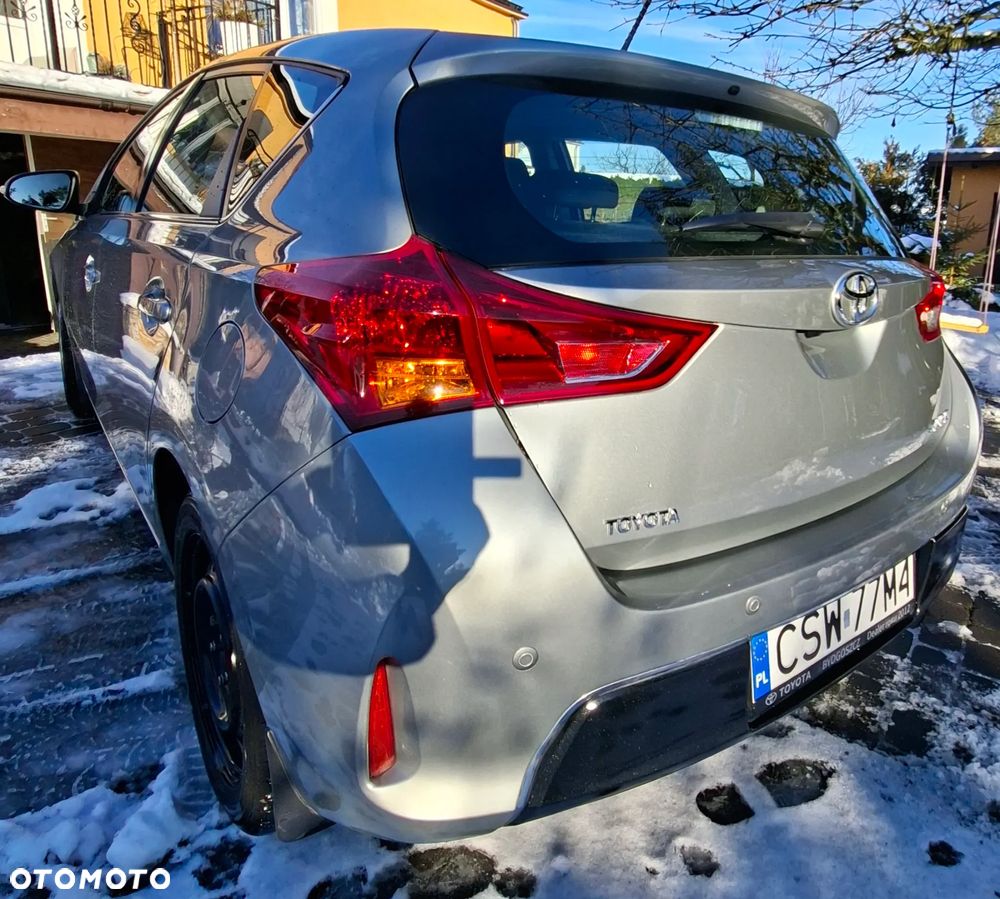 Toyota Auris 1.6 Premium - 3