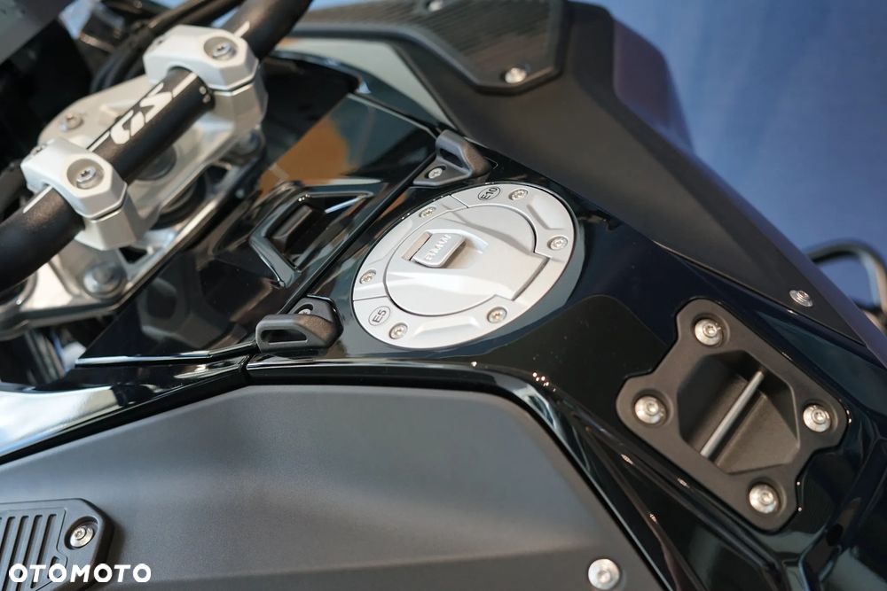 BMW R - 18