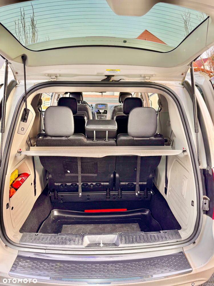 Lancia Voyager 2.8CRD Gold - 9