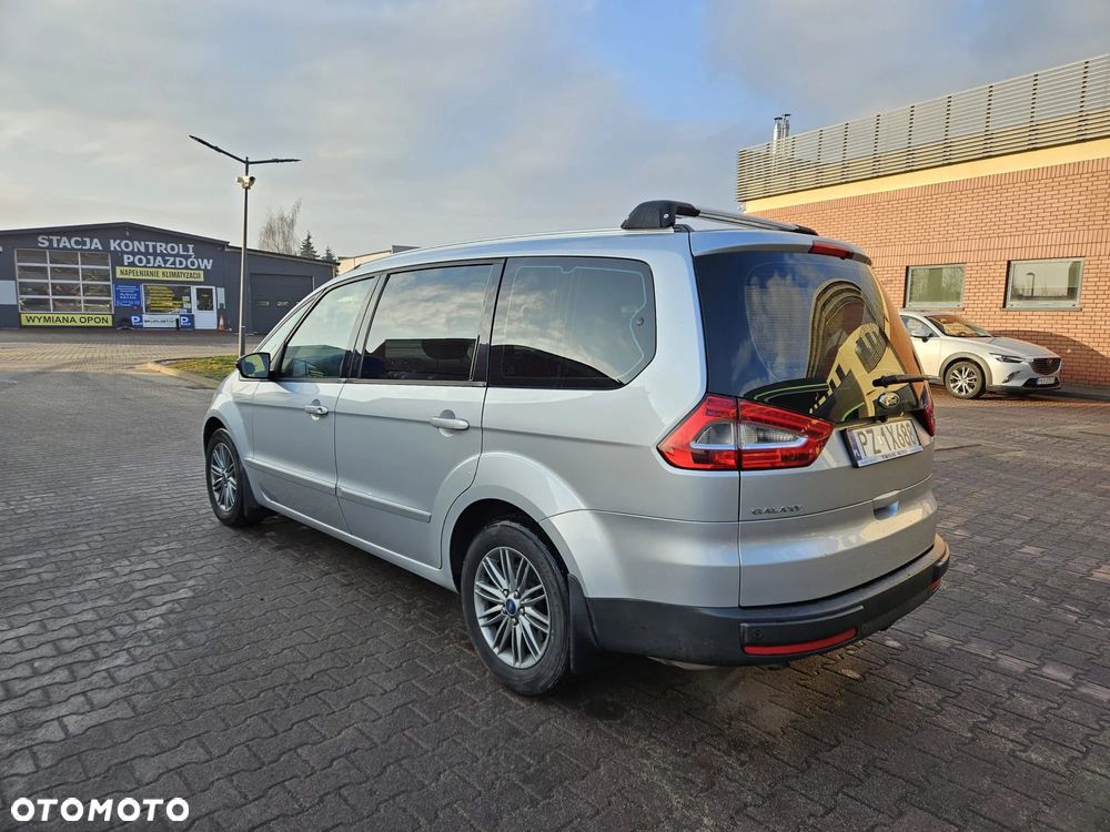 Ford Galaxy - 13