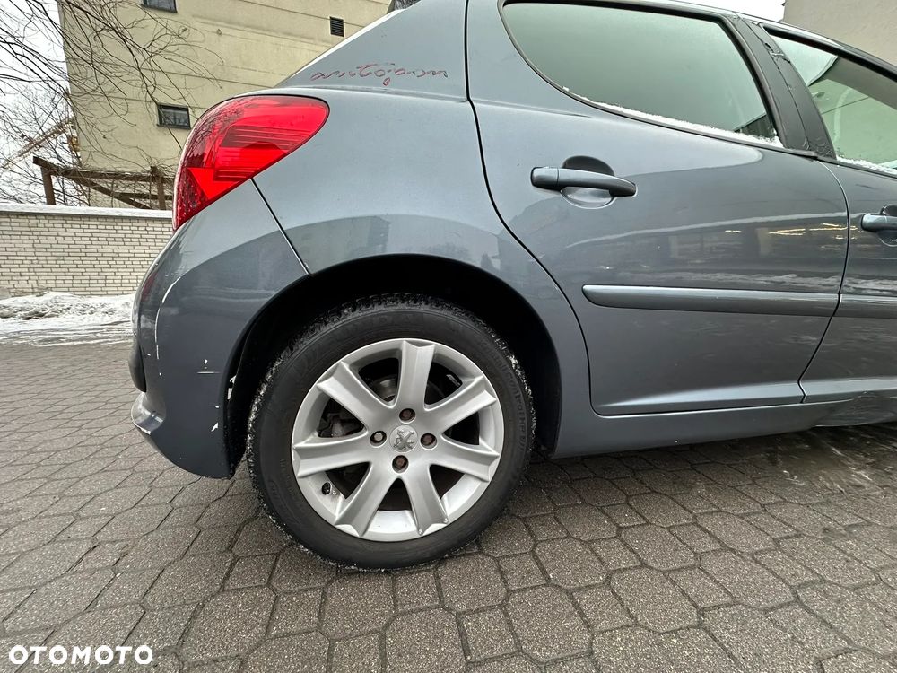 Peugeot 207 1.6 Trendy - 32