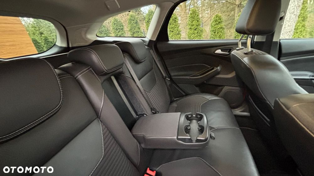 Ford Focus 1.5 TDCi DPF Start-Stopp-System ST-Line - 14