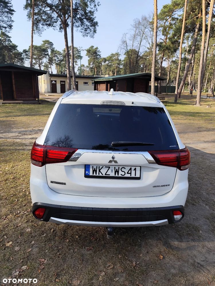 Mitsubishi Outlander - 16