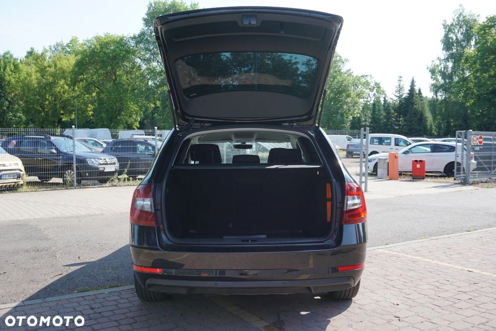Skoda Octavia 1.6 TDI Ambition DSG - 5