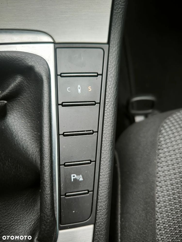 Volkswagen Passat - 22