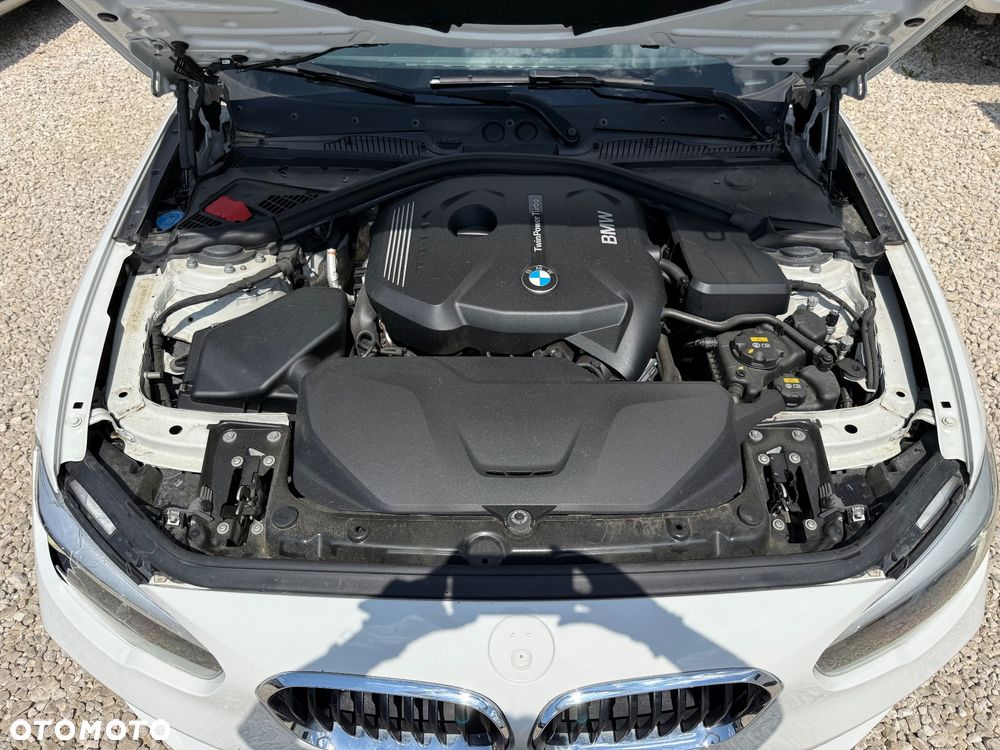 BMW Seria 1 - 22