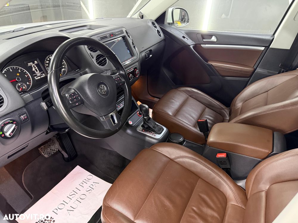 Volkswagen Tiguan 2.0 TDI 4Motion DSG Sport & Style - 4