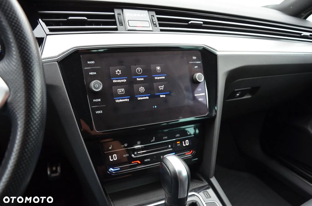 Volkswagen Passat Variant ver-variant-2-0-tdi-scr-dsg-4motion-elegance - 22