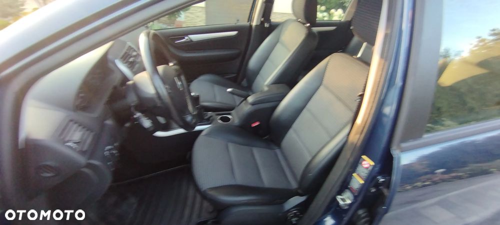 Mercedes-Benz Klasa A 200 Avantgarde Edition 10 - 12