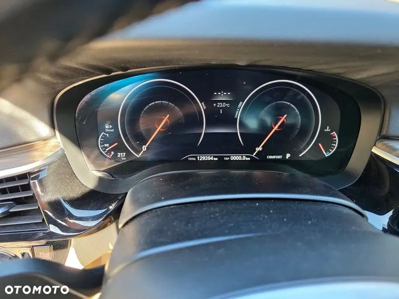 BMW Seria 5 540d xDrive Luxury Line - 9