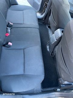 Toyota Auris 1.4 D-4D Luna - 6